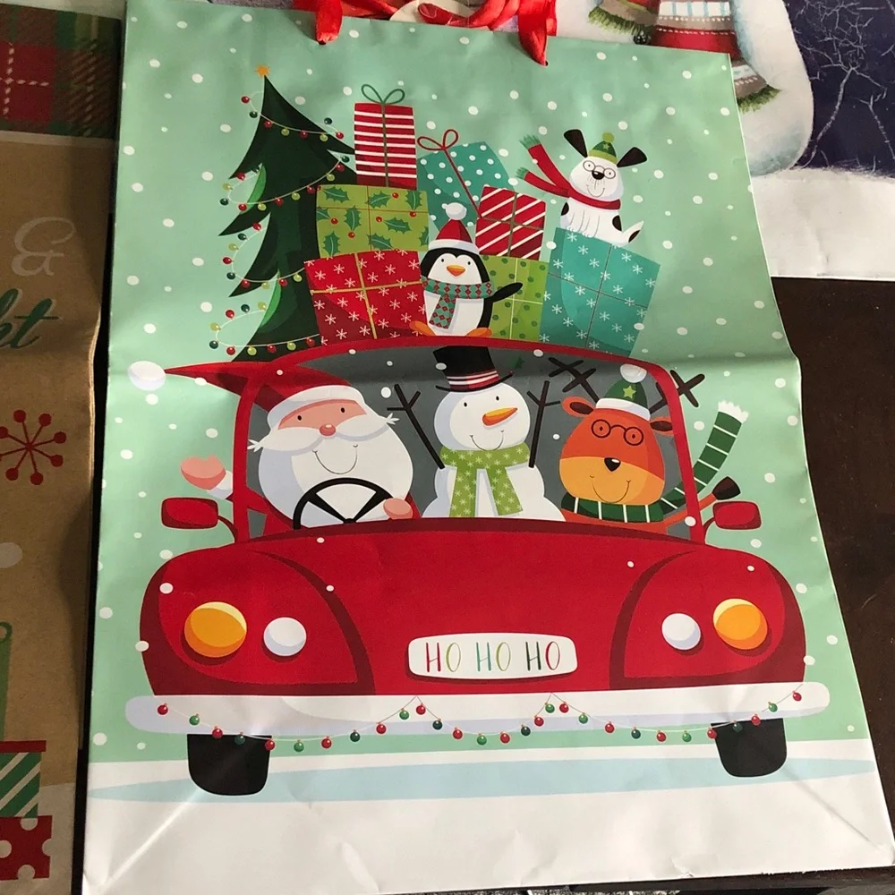 Holiday Christmas Gift Bags Set